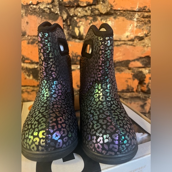 BOGS Baby II Rainbow Leopard All Weather Boots Size:8 NIB - Picture 5 of 16